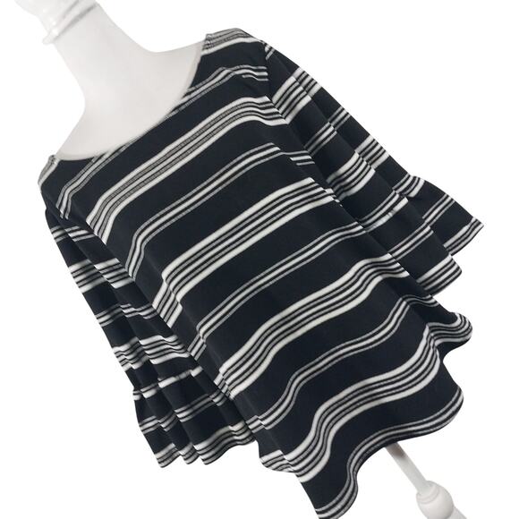 GREEN ENVELOPE! BLACK AND WHITE STRIPED PUFFED BELL SLEEVE TOP, BLOUSE,! SZ 2X - Picture 1 of 8